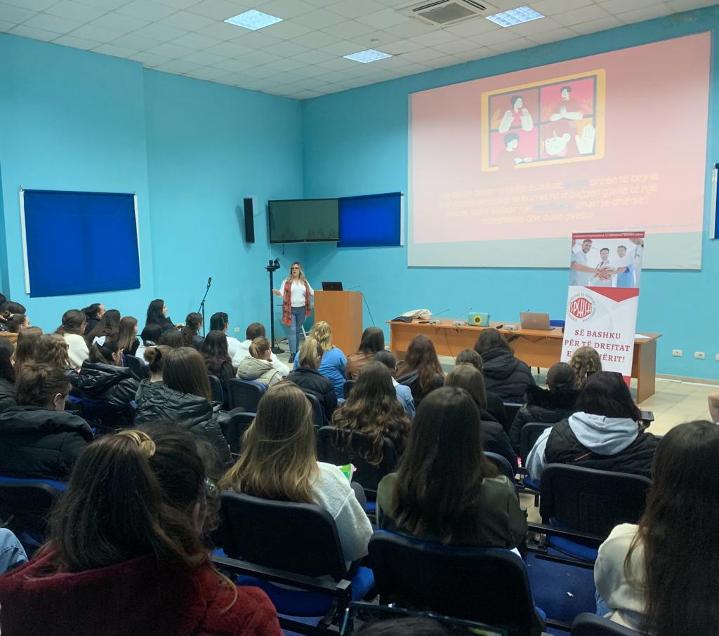 Read more about the article Sesion informues ” Komunikimi përmes perspektivës gjinore-të vërtetat pas diskriminimit gjinor